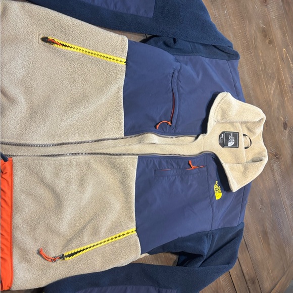 North face Men's Beige and Blue Jacket - Picture 1 of 7